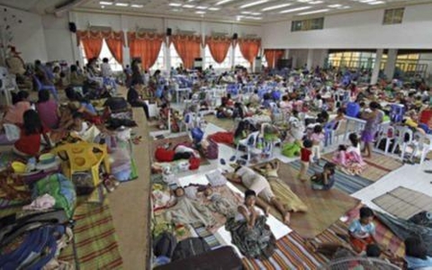 ប្រជាជនហ្វីលីពីនជាង៥សែននាក់ទៅភៀសខ្លួនជៀសវាងព្យុះ Hagupit