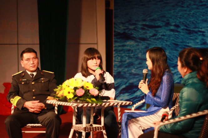 ប្រគល់អាហារូបករណ៍ក្នុងការ“រួមកម្លាំងពលំការពារអធិបតេយ្យភាព នៅសមុទ្រខាងកើត”