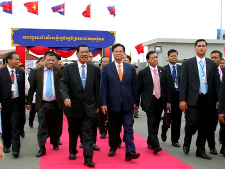 វៀតណាម-កម្ពុជា៖បង្កើនកិច្ចសហប្រតិបត្តិការខាងសេដ្ឋកិច្ច ពាណិជ្ជកម្ម