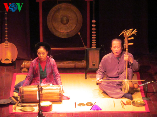 កម្មវិធីតន្ត្រីសូរសម្លងនៃឬស្សីនៃសូត្រ