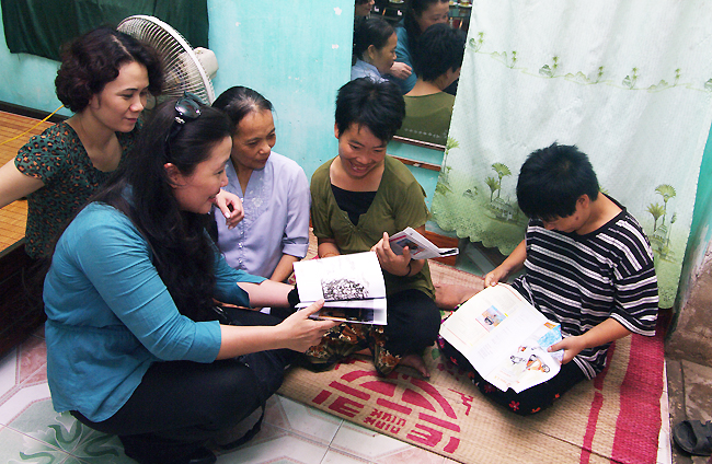 ទីក្រុងDa Nang ប្រគល់អំណោយ១ពាន់ចំណែកជូនជនរងគ្រោះដោយជាតិគីមីពុលព័ណ៍លឿងទុំ/dioxin