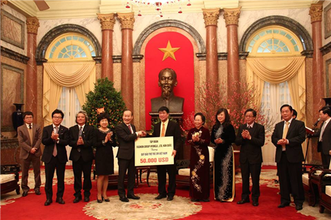 អនុប្រធានរដ្ឋវៀតណាមទទួលជួបសន្ទនាជាមួយប្រធានសម្ព័ន្ធក្រុមហ៊ុន Fashion Group Hyungji របស់កូរ៉េខាងត្បូង