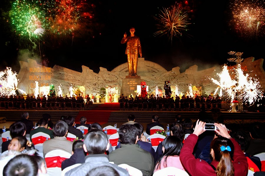 ទទួលអំណរឆ្នាំថ្មីលើទូទាំងប្រទេសវៀតណាម