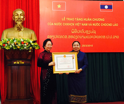 បង្កើនកិច្ចសហប្រតិបត្តិការរវាងសម្ព័ន្ធសមាគមនារីវៀតណាមនិងឡាវ