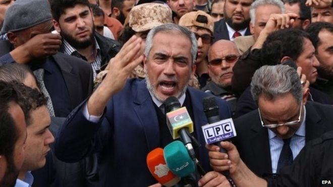 នាយករដ្ឋមន្ត្រីរដ្ឋាភិបាលលីបីត្រូវបានបណ្តេញចេញពីដំណែង