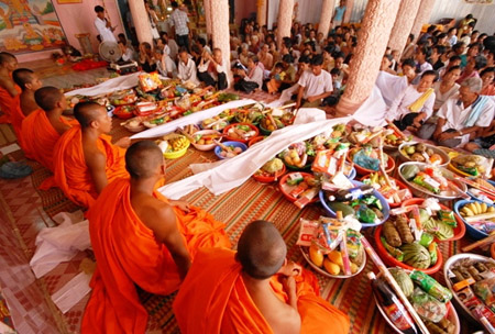 ឧបនាយករដ្ឋមន្រ្តីវៀតណាមផ្ញើរលិខិតអបអរសាទរបុណ្យចូលឆ្នាំថ្មី