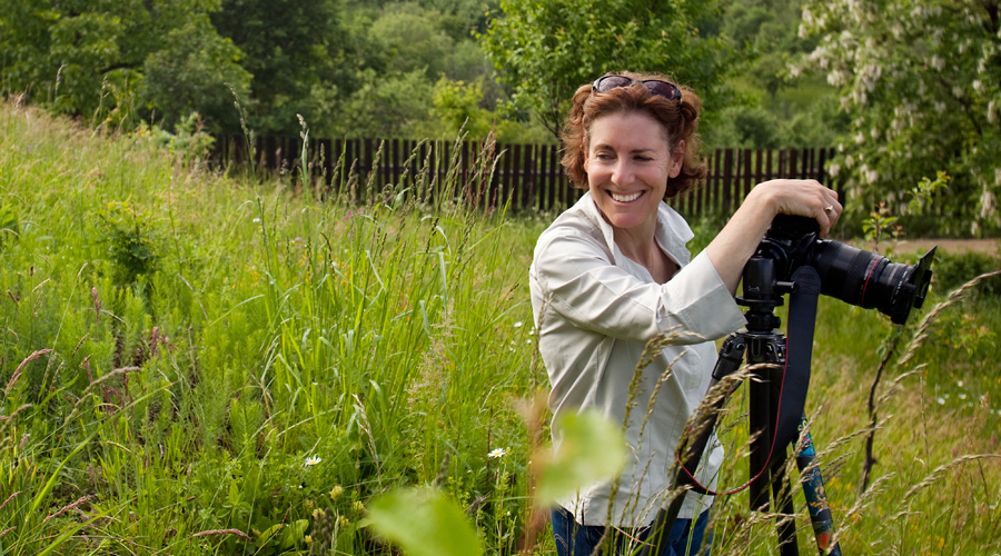 អ្នកថតរូបនិងជាអ្នកកាសែតអាមេរិក  Catherine Karnow បើកតាំងពិព័រណ៌រូបថតអំពីវៀតណាម