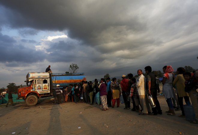 ការរញ្ជួយដីនៅនេប៉ាល់៖ក្រុមគ្រួសារជនរងគ្រោះទទួលបានជំនួយជាប្រាក់ចំនួន១ពាន់ដុល្លារអាមេរិក