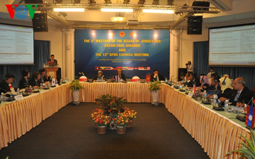 វេទិការធ្យូងថ្មអាស៊ាន (AFOC13) បានប្រារព្ធឡើងនៅវៀតណាម