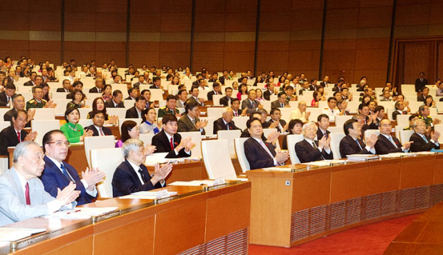 អ្នកបោះឆ្នោតសម្តែងនូវការសុ្រះចិត្តគំនិតបន្ទាប់ពីសម័យបើកិច្ចប្រជុំលើកទី៩ រដ្ឋសភាវៀតណាមនីតិកាលទី១៣