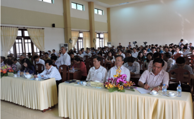 គណៈប្រតិភូសមាជិកសមាជិកាសភាវៀតណាមជួបប្រាស្រ័យជាមួយអ្នកបោះឆ្នោត