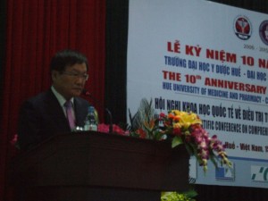 មហាវិទ្យល័យពេទ្យឪសថ Hue បង្កើនកិច្ចសហប្រតិបត្តិការជាមួយមហាវិទ្យាល័យជាតិ Chonbok-កូរ៉េខាងត្បូង