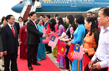 នាយករដ្ឋមន្រ្តីវៀតណាមចាប់ផ្ដើមដំណើរទស្សនកិច្ចជាផ្លូវការនៅម៉ាឡេស៊ី