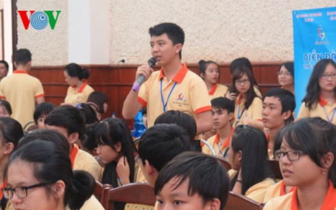 វេទិការកុមារជាតិឆ្នាំ២០១៥៖សំណើរជាច្រើនស្ដីពីសិទ្ធិចូលរួមរបស់កុមារ