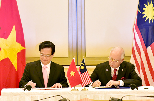 នាយករដ្ឋមន្ត្រីវៀតណាមបញ្ចប់ដំណើរទស្សនកិច្ចជាផ្លូវការនៅម៉ាឡេស៊ីនិងសិង្ហបុរីប្រកបដោយជោគជ័យ