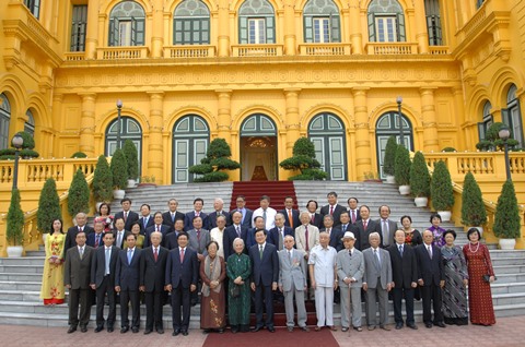 ប្រធានរដ្ឋវៀតណាមជួបមុខជាមួយតំណាងថ្នាក់ដឹកនាំផ្នែកការទូត