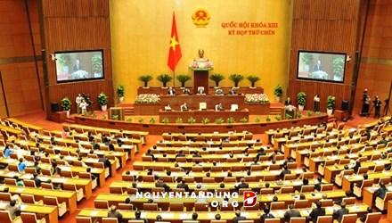 គណៈកម្មាធិការអចិន្ត្រៃយ៍រដ្ឋសភាវៀតណាមពិភាក្សាអំពីគំរោងច្បាប់ចំនួន៥