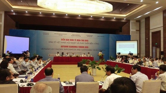 ប្រារព្វវេទិការសេដ្ឋកិច្ចរដូវស្លឹកឈើជ្រុះ២០១៥