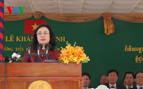 កម្ពុជាបើកសម្ភោធសាលាបថមសិក្សាដោយទីក្រុងហាណូយជួយឧបត្ថម្ភ