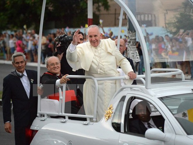 សម្តេចប៉ាបFrancisអំពាវនាវឲ្យអាមេរិកនិងគុយបារក្សាគោលមាគ៌ាសម្រុះសម្រួល