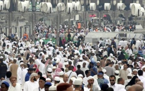 ជនឥស្លាមចាប់ផ្ដើមពិធីដង្ហែក្បួនទៅដំបន់ដីពិសិដ្ឋ Mecca