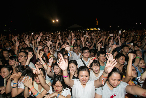 មហោស្រពតន្ត្រីអន្តរជាតិមូសុងឆ្នាំ 2015 (Monsoon Music Festival 2015)