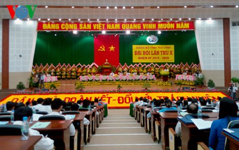 ទីក្រុង Da Nang និងបណ្ដាខេត្ត Hau Giang, Tra Vinh, Binh Dinh និង Vinh Phuc រៀបចំមហាសន្និបាតបក្សភាគ