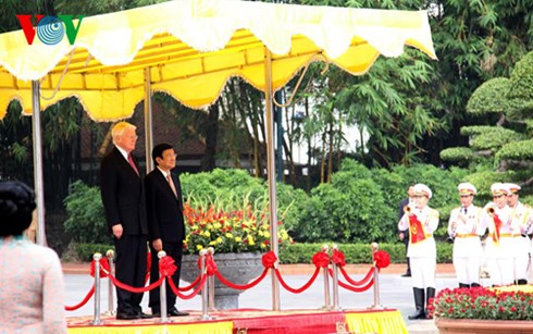 ពិធីទទួលជួបសន្ទនាដ៏មហោឡារឹកប្រធានាធិបតីសាធារណៈរដ្ឋអ៊ីស្លង់ លោក Olafur Ragnar Grimsson