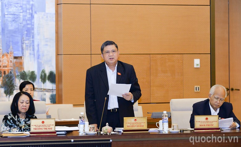 រដ្ឋសភាវៀតណាមផ្ទៀងស្តាប់របាយការណ៍ត្រួតពិនិត្យគំរោងច្បាប់ស្តីពីការដេញថ្លៃទ្រព្យសម្បត្តិ្ត