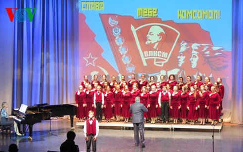 ពិធីរំលឹកខួបអនុស្សាវរីយ៍លើកទី៩៨ទិវាបដិវត្តន៍ខែតុលារុស្ស៊ី