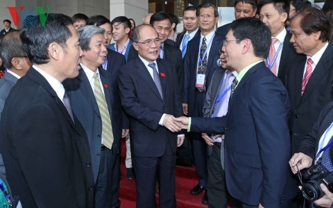 ប្រធានរដ្ឋសភាវៀតណាមលោក Nguyen Sinh Hung ទទួលជួបជាមួយសហព័ន្ធអ្នកកាសែតអាស៊ាន