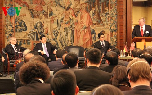 ប្រធានរដ្ឋវៀតណាមអញ្ចើញចូលរួមវេទិការអង្គភាពអាជីវកម្មវៀតណាម-អាល្លឺម៉ង់