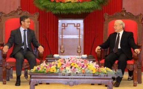 អគ្គលេខាបក្ស Nguyen Phu Trong បានជួបសន្ទនាឯកអគ្គរដ្ឋទូតឡាវ