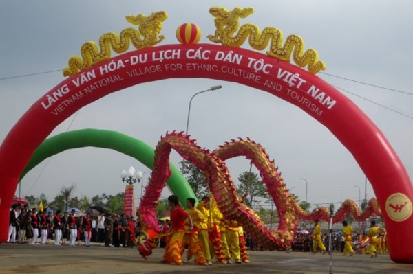 ភូមិវប្បធម៌ ទេសចរណ៍ បណ្ដាជនជាតិវៀតណាម