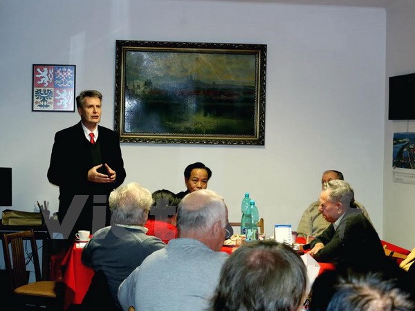 សិក្ខាសាលាស្តីពីរយៈពេល៣០ឆ្នាំផ្លាស់ប្តូរថ្មីរបស់វៀតណាមនៅសាធារណរដ្ឋឆែក