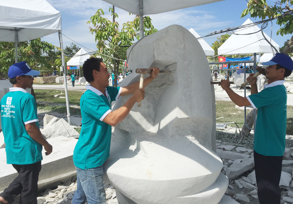 បិទបញ្ចប់ជំរុំច្នៃប្រឌិតចម្លាក់អន្តរជាតិទីក្រុងហូជីមិញ