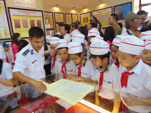 វៀតណាមអះអាងអធិបតេយ្យភាពចំពោះប្រជុំកោះ Truong Sa និង Hoang Sa