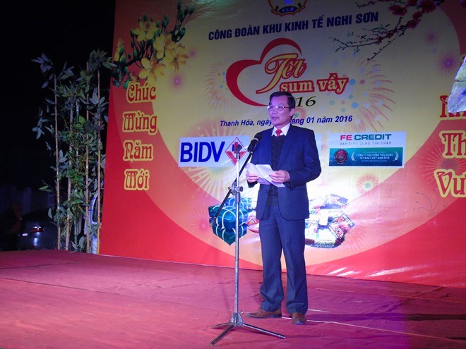 តំបន់ជាច្រើនទូទាំងប្រទេសជួយឧបត្ថម្ភគ្រួសារក្រីក្រទទួលបុណ្យតេតប្រពៃណី២០១៦