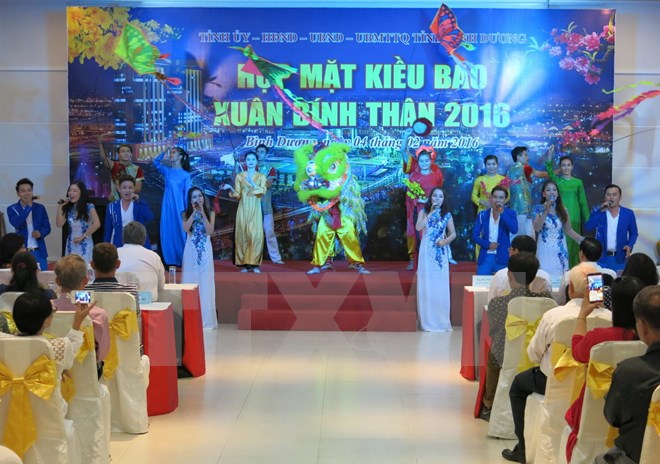 អាណិកជនវៀតណាមរួមចំណែកកសាងប្រទេសជាតិរឹងមាំ