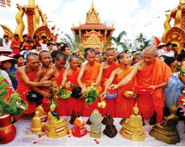បុណ្យចូលឆ្នាំថ្មីរបស់ជនជាតិខ្មែរ