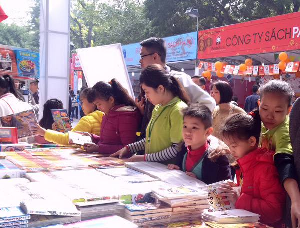 “វិថីបង្ហាញសៀវភៅឆ្នាំវកអដ្ឋស័ក២០១៦”បន្សល់ទុកនូវចំណាប់អារម្មណ៍សសម្រាប់ប្រជាជនរដ្ឋធានី