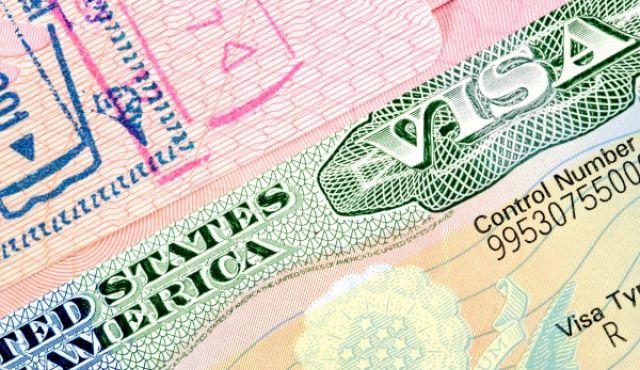 អាមេរិករិតបន្តឹងកម្មវិធីលើកលែងទិដ្ឋាការ