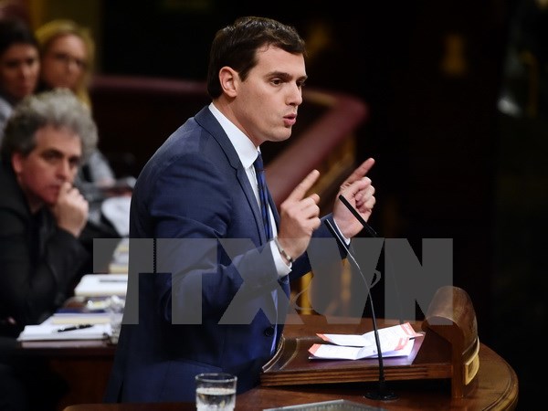 អេស្ប៉ាញ់រំសាយរដ្ឋសភានិងសំរេចថ្ងៃបោះឆ្នោតថ្មី