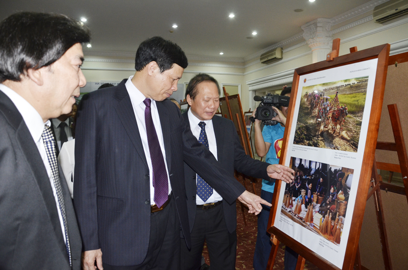 ពិព័រណ៍រូបថតនិងខ្សែភាពយន្តឯកសារក្នុងសហគមន៍អាស៊ាននៅវៀតណាម