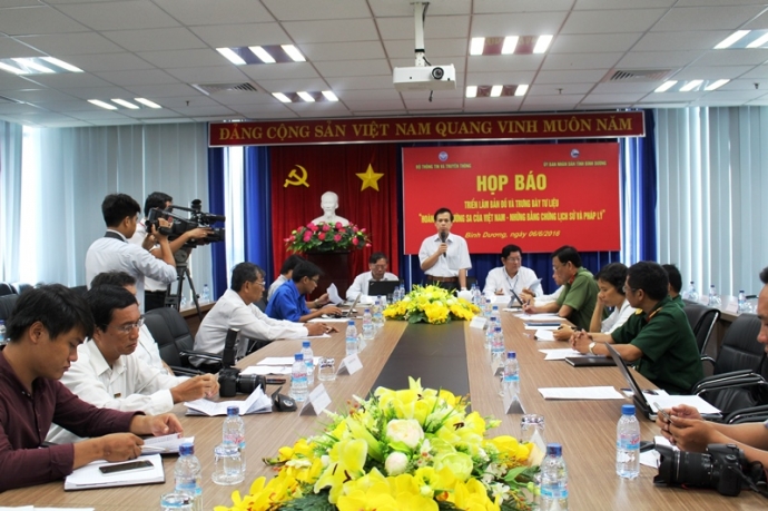 ការតាំងពិពណ៌ផែនទីនិងឯកសារ «ប្រជុំកោះ Hoang Sa និង Truong Sa  របស់វៀតណាម» នៅខេត្ត Binh Duong