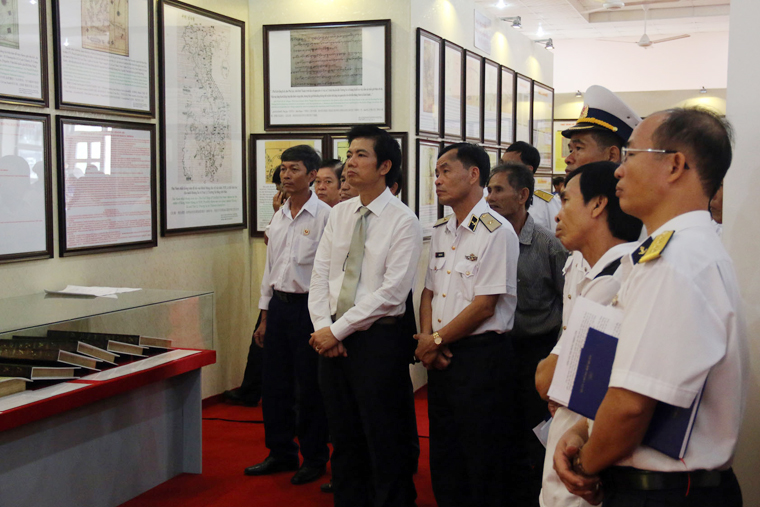 ការតាំងពិពណ៌រផែនទីនិងឯកសារ «ប្រជុំកោះ Hoang Sa និង Truong Sa របស់ វៀតណាម» នៅខេត្ត Kien Giang