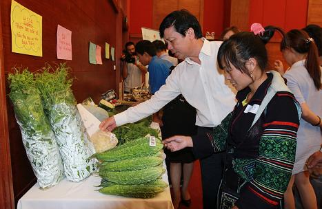 ពង្រីកកំលាំងពលំរបស់សហគមន៍ដើម្បីកាត់បន្ថយភាពក្រីក្រប្រកបដោយនិរន្តរភាព