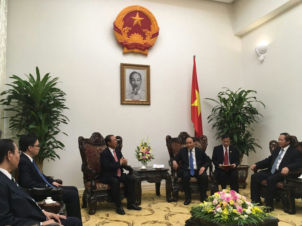 នាយករដ្ឋមន្រីរដ្ឋាភិបាលវៀតណាមទទួលជួបសន្ទនាជាមួយរដ្ឋមន្រីក្រសួង ប្រៃសណីយ៍និងទូរគមនាគមន៍កម្ពុជា