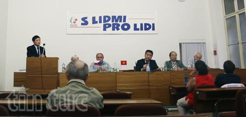 គណៈបក្សកុម្មុយនីស្ត Czech – Morava រៀបចំសិក្ខាសាលាអំពីបទពិសោធន៍អភិវឌ្ឍន៍របស់វៀតណាម