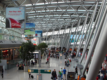 អាល្លឺម៉ង់ចាប់ជនសង្ស័យ IS នៅព្រលានយន្តហោះ Dusseldorf